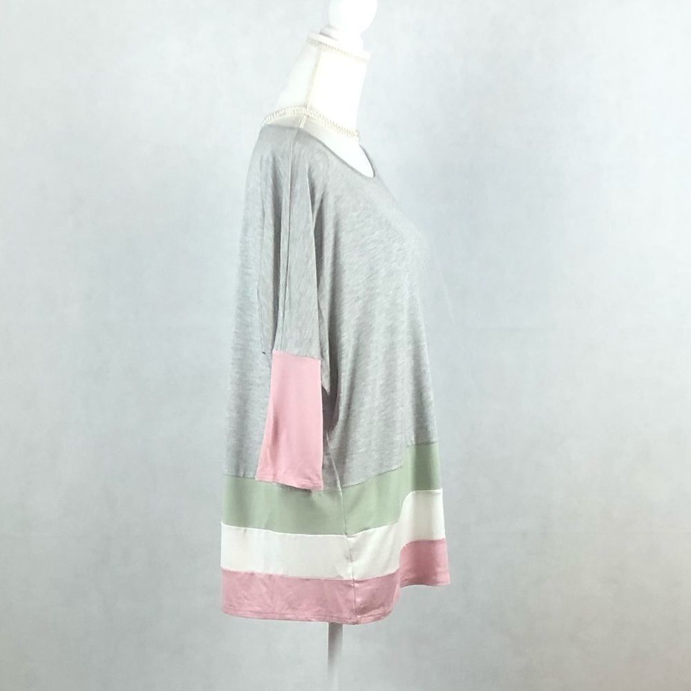 Twenty Second Colorblock Gray Top - Picture 2 of 7